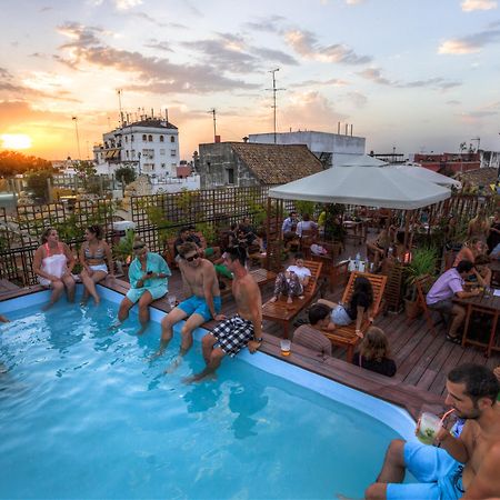 Joy Plaza De Armas Hostel Севиля Екстериор снимка