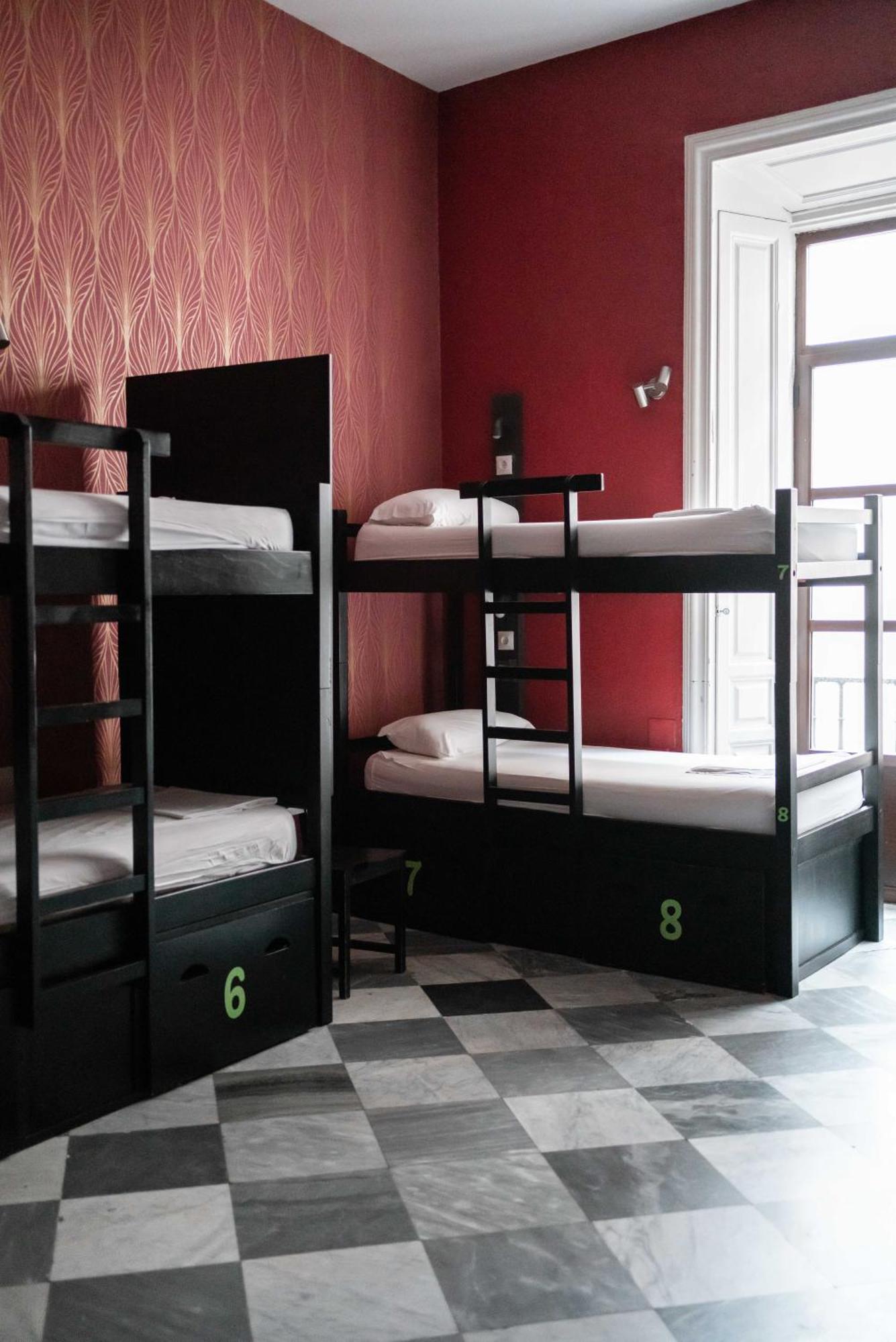 Joy Plaza De Armas Hostel Севиля Екстериор снимка