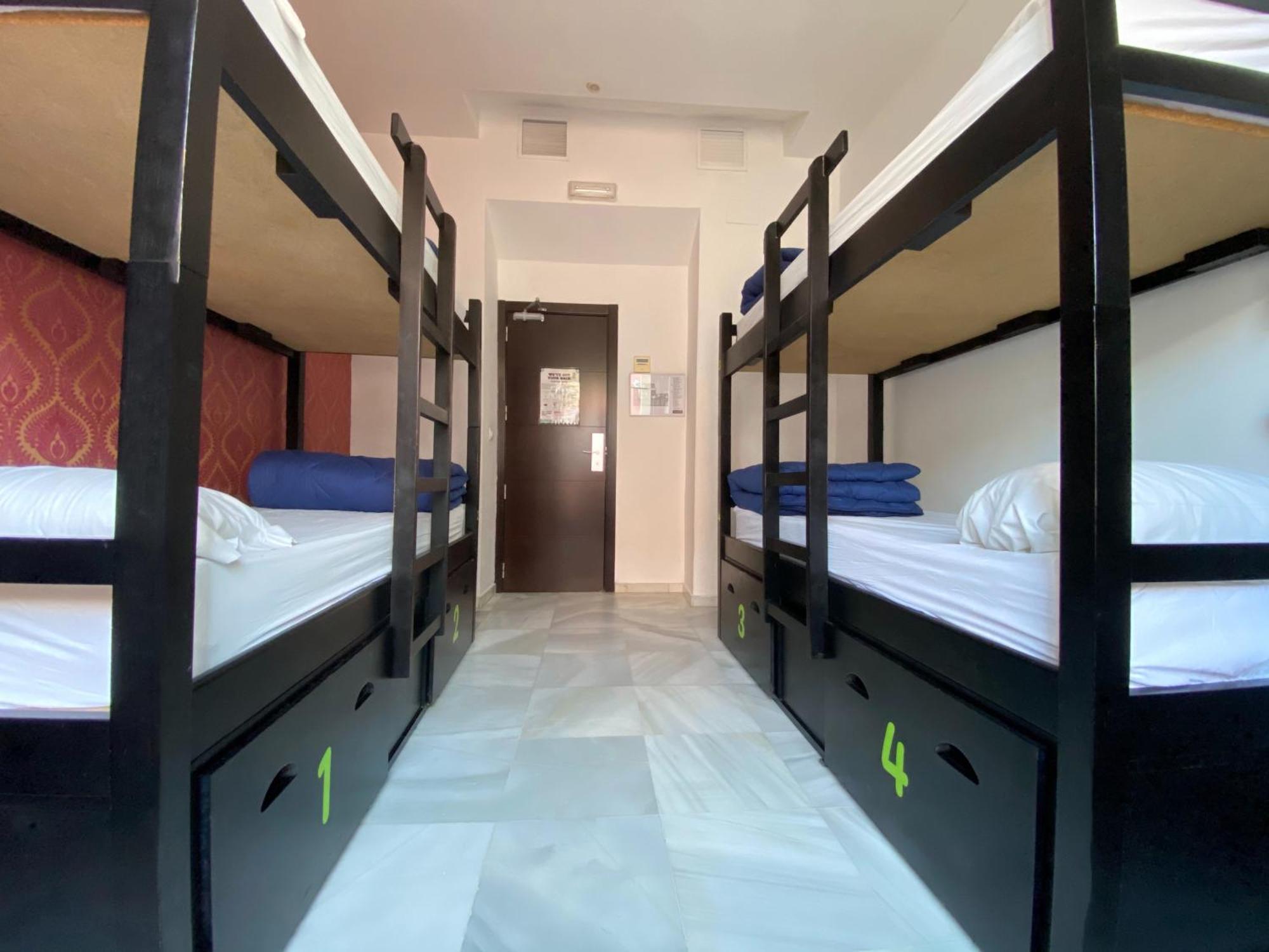 Joy Plaza De Armas Hostel Севиля Стая снимка