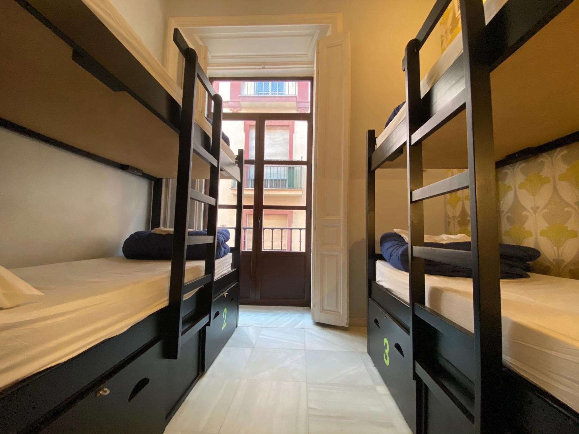 Joy Plaza De Armas Hostel Севиля Стая снимка