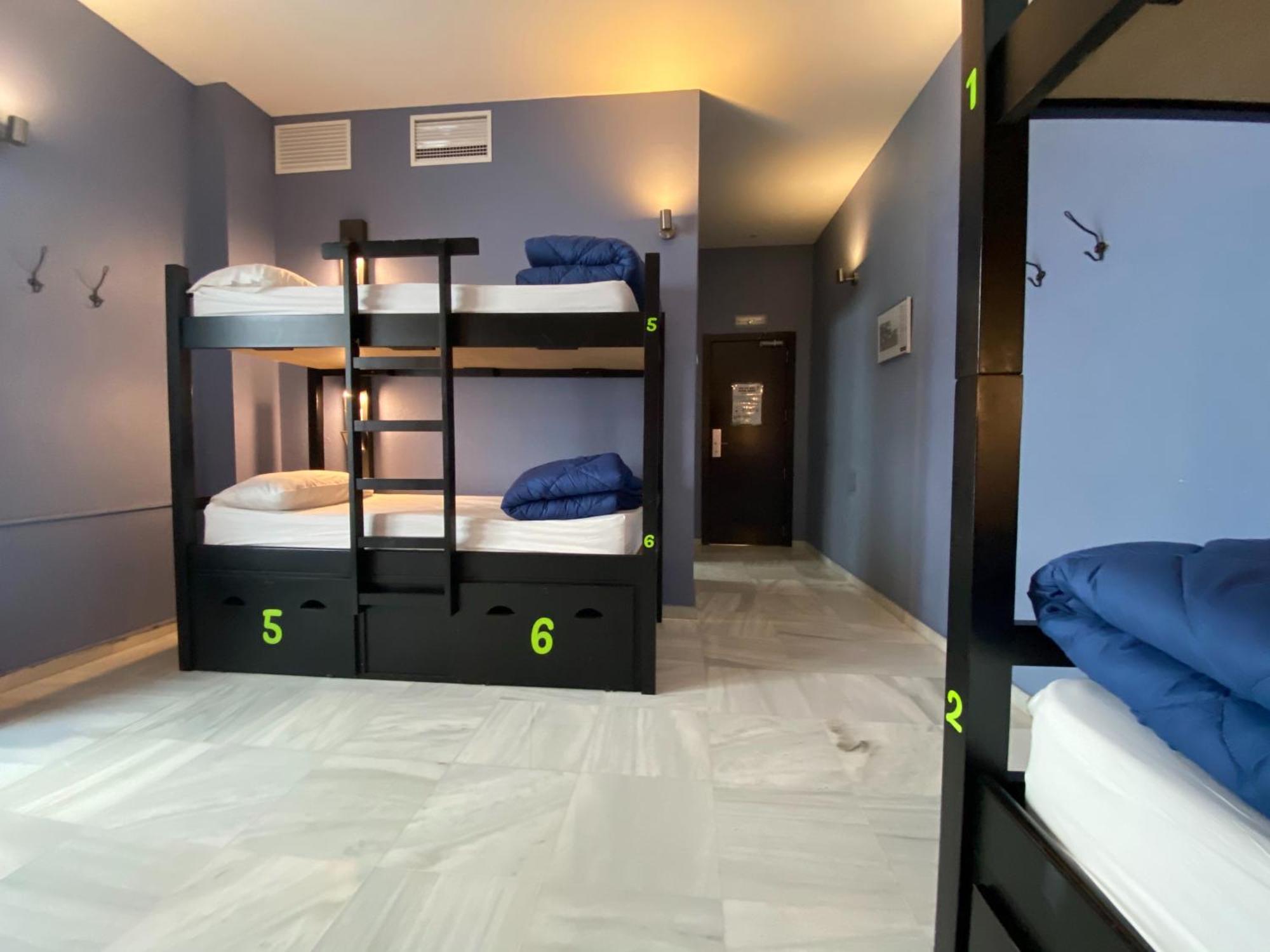 Joy Plaza De Armas Hostel Севиля Стая снимка