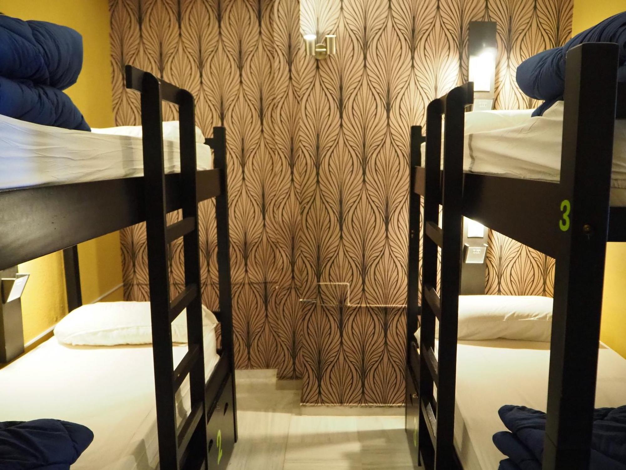 Joy Plaza De Armas Hostel Севиля Стая снимка