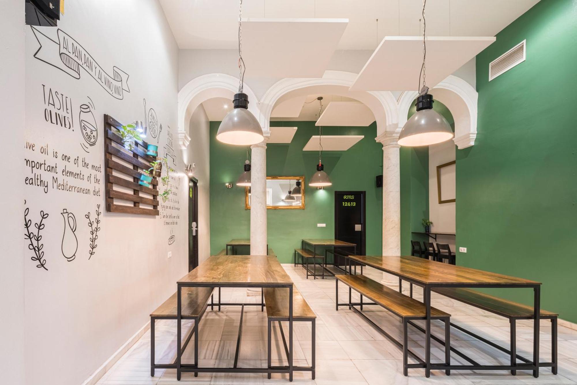 Joy Plaza De Armas Hostel Севиля Екстериор снимка