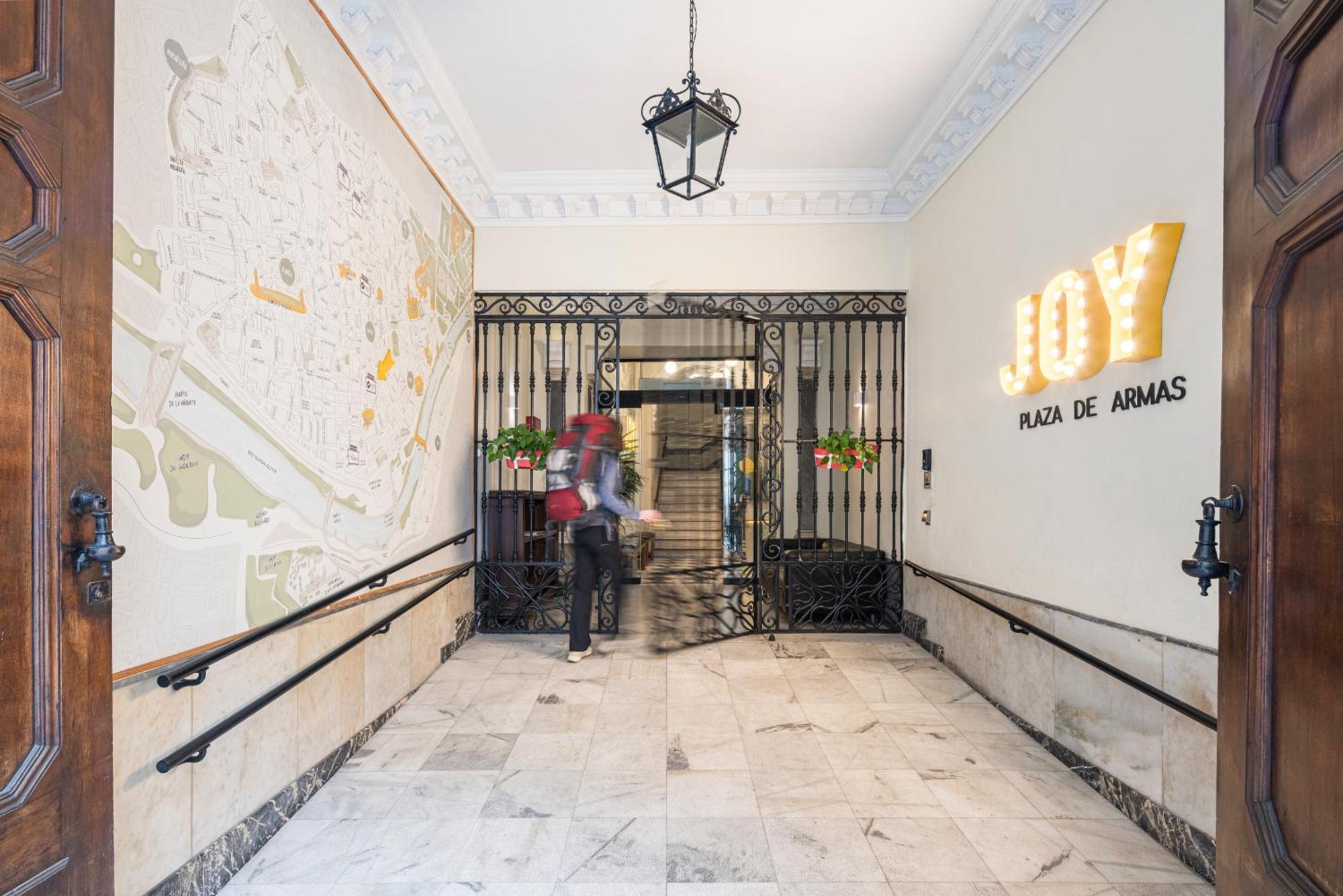 Joy Plaza De Armas Hostel Севиля Екстериор снимка