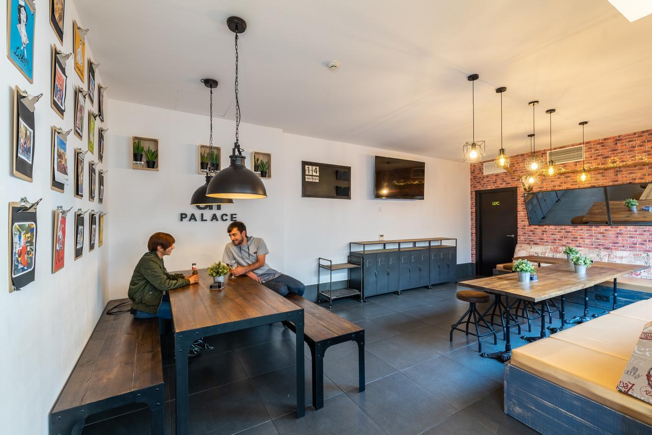 Joy Plaza De Armas Hostel Севиля Екстериор снимка